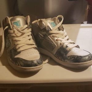 DC high tops
